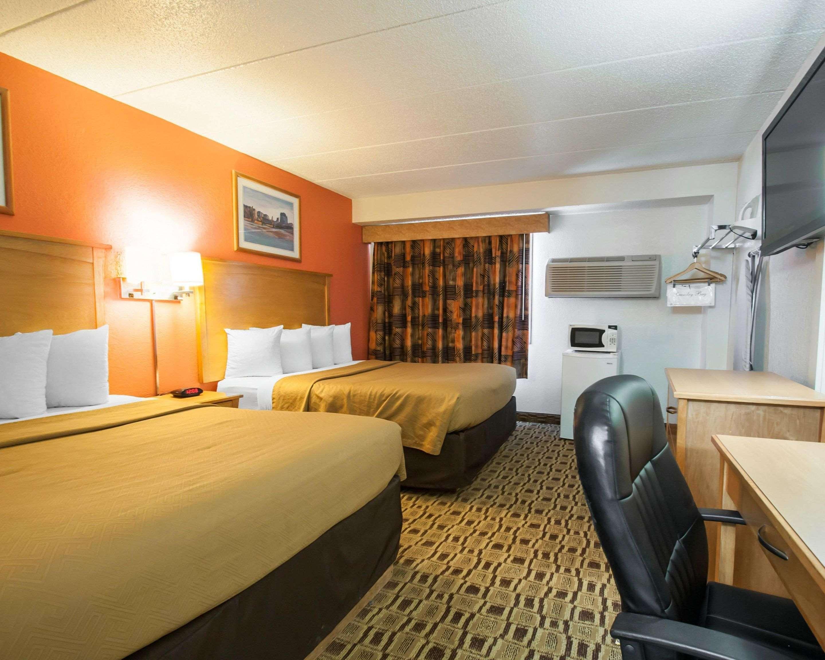 Econo Lodge Kansas City Downtown North מראה חיצוני תמונה