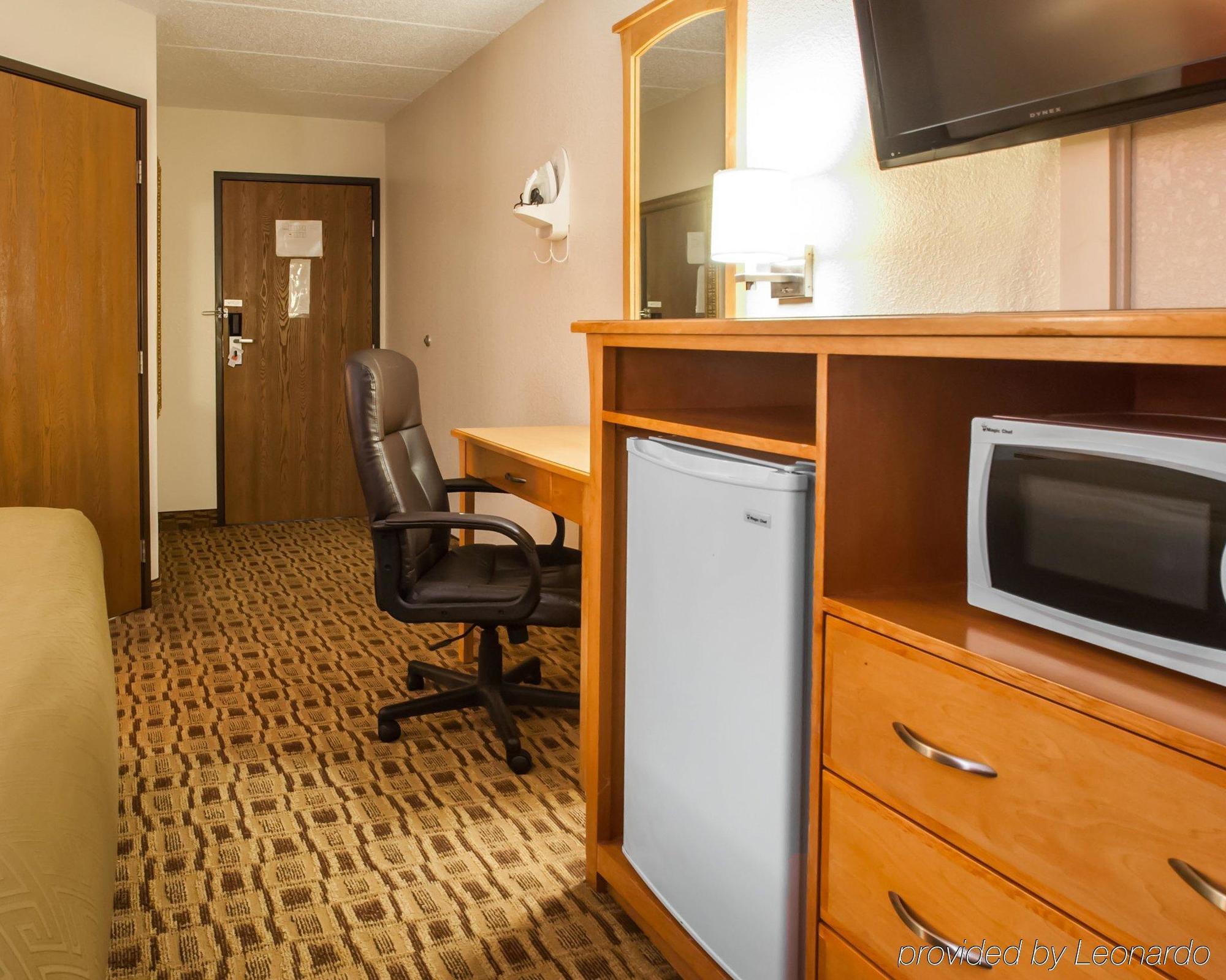 Econo Lodge Kansas City Downtown North מראה חיצוני תמונה